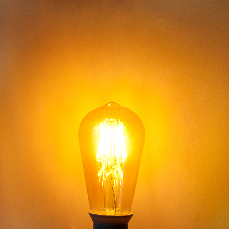 Gold Tint ST18 E26/E27 8W LED Vintage Antique Filament Light Bulb, 75W Equivalent, 4-Pack Gold Tint ST18 E26/E27 8W LED Vintage Antique Filament Light Bulb, 75W Equivalent, 4-Pack